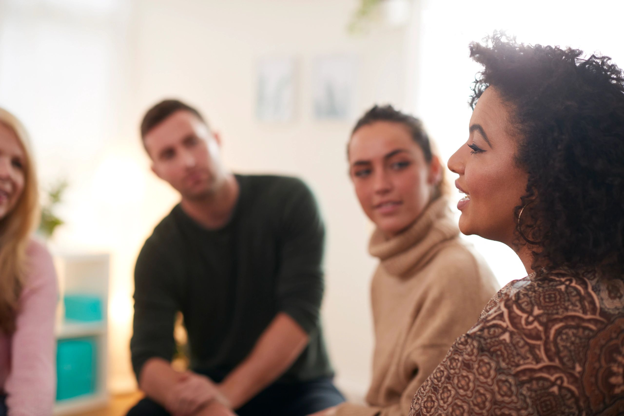 Therapist providing mental health support